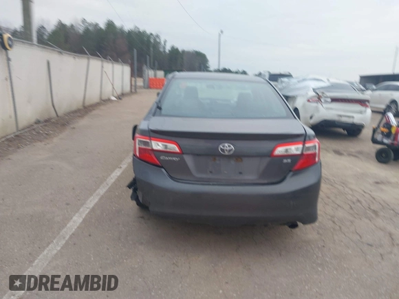 2014 Toyota Camry L with VIN 4T1BF1FKXEU813606, listed as a IAAI auction lot 41528889 with 252,866 mi miles. Bid and sale history available at carsss.com. Image 16.