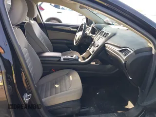 2018 Ford Fusion Hybrid S with VIN 3FA6P0UU4JR101262, listed as a IAAI auction lot 41808442 with 67,537 mi miles. Bid and sale history available at carsss.com. Image 5.
