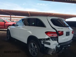 2020 Mercedes-Benz GLC 300 with VIN WDC0G8DBXLF736610, listed as a IAAI auction lot 42353177 with 45,652 mi miles and . Bid and sale history available at DreamBid. Image 3.
