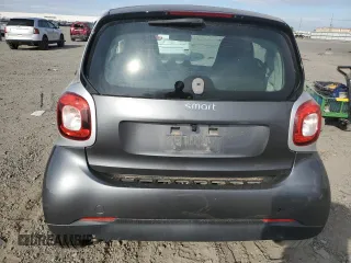 2016 Smart fortwo Passion z VIN WMEFJ5DA1GK064460, wystawiony jako Copart lot #71034744 z przebiegiem 23 797 mil mil oraz Szkoda całkowita • Salvage title. Historia ofert i sprzedaży dostępna na DreamBid. Obrazek 6.