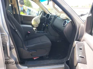2010 Ford Explorer XLT with VIN 1FMEU6DE8AUA12017, listed as a IAAI auction lot 41990981 with 165,030 mi miles. Bid and sale history available at carsss.com. Image 5.