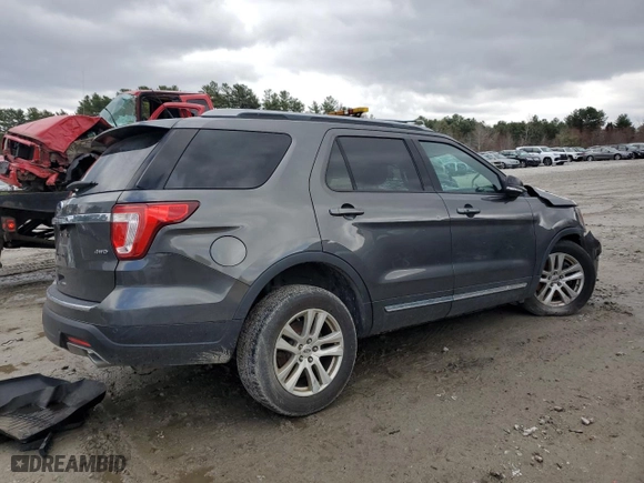 2018 Ford Explorer XLT with VIN 1FM5K8D83JGA90232, listed as a Copart auction lot 52405645 with 0 mi miles and Salvage Title. Bid and sale history available at carsss.com. Image 3.