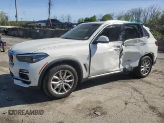 2021 BMW X5 xDrive40i z VIN 5UXCR6C05M9F15709, wystawiony jako Copart lot #55173655 z przebiegiem Nie podano mil oraz Szkody całkowita. Historia ofert i sprzedaży dostępna na DreamBid. Obrazek 1.