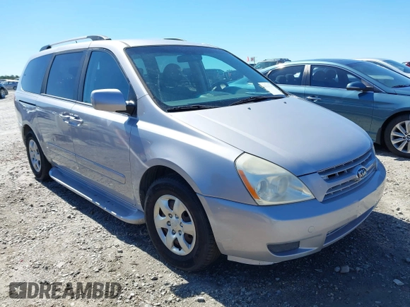 2009 Kia Sedona LX with VIN KNDMB233496315780, listed as a IAAI auction lot 41849241 with 174,224 mi miles. Bid and sale history available at carsss.com. Image 1.