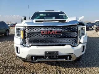 2023 GMC Sierra 3500HD Denali z VIN 1GT49WEY8PF212872, wystawiony jako Copart lot #82487884 z przebiegiem 24 109 mil mil oraz Szkoda całkowita • Salvage title. Historia ofert i sprzedaży dostępna na DreamBid. Obrazek 5.