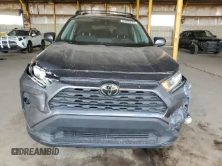 2020 Toyota RAV4 XLE with VIN 2T3W1RFV0LW084934, listed as a Copart auction lot 65985795 with 43,010 mi miles and Salvage title. Bid and sale history available at DreamBid. Image 5.