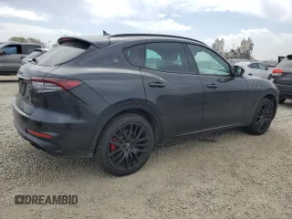 2021 Maserati Levante z VIN ZN661XUA5MX357852, wystawiony jako Copart lot #52994435 z przebiegiem 109 064 mil mil oraz Szkody całkowita. Historia ofert i sprzedaży dostępna na DreamBid. Obrazek 3.