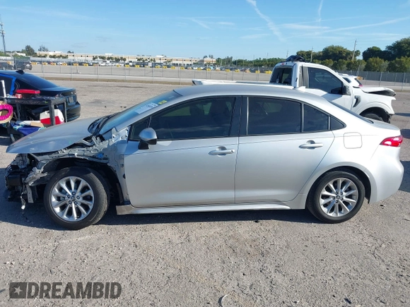 2022 Toyota Corolla LE with VIN JTDVPMAE7N3016592, listed as a IAAI auction lot 41856939 with 28,597 mi miles. Bid and sale history available at carsss.com. Image 15.