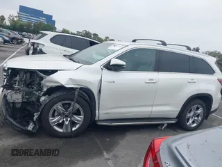 2016 Toyota Highlander Limited with VIN 5TDDCRFH9GS015341, listed as a IAAI auction lot 42572982 with 66,247 mi miles and . Bid and sale history available at DreamBid. Image 14.