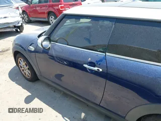2015 MINI Hardtop S z VIN WMWXP7C59F2A35983, wystawiony jako IAAI lot #42303948 z przebiegiem 100 492 mil mil oraz . Historia ofert i sprzedaży dostępna na DreamBid. Obrazek 14.