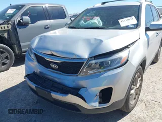 2014 Kia Sorento LX with VIN 5XYKT4A66EG534731, listed as a IAAI auction lot 41730093 with 148,931 mi miles. Bid and sale history available at carsss.com. Image 6.