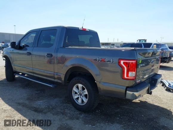2015 Ford F-150 XLT with VIN 1FTEW1EF4FKE72884, listed as a IAAI auction lot 41833903 with 196,597 mi miles. Bid and sale history available at carsss.com. Image 3.