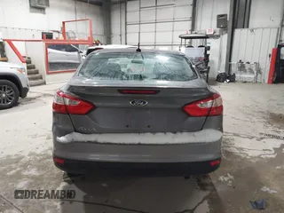 2013 Ford Focus SE with VIN 1FADP3F22DL270686, listed as a IAAI auction lot 40560064 with 84,681 mi miles and . Bid and sale history available at DreamBid. Image 17.
