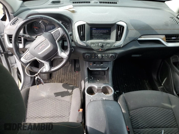 2020 GMC Terrain SLE z VIN 3GKALTEVXLL346442, wystawiony jako Copart lot #52283225 z przebiegiem 73 217 mil mil oraz Szkoda całkowita • Salvage title. Historia ofert i sprzedaży dostępna na DreamBid. Obrazek 8.