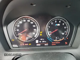 2018 BMW M2 z VIN WBS1J5C58J7B61965, wystawiony jako Copart lot #63543004 z przebiegiem 9 663 mil mil oraz Szkoda całkowita • Salvage title. Historia ofert i sprzedaży dostępna na DreamBid. Obrazek 9.