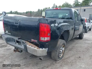 2011 GMC Sierra 2500HD Work Truck with VIN 1GT22ZCG1BZ464817, listed as a IAAI auction lot 42005759 with 196,243 mi miles. Bid and sale history available at carsss.com. Image 4.