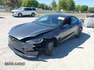 2021 Tesla Model S Plaid с VIN 5YJSA1E61MF435321, выставлен на аукционе IAAI как лот 41832006 с пробегом 23 361 миль миль и . История ставок и продаж доступна на DreamBid. Изображение 17.