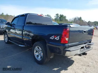 2006 Chevrolet Silverado 1500 LT1 with VIN 1GCEK19V46Z197439, listed as a IAAI auction lot 41951363 with 85,043 mi miles. Bid and sale history available at carsss.com. Image 3.