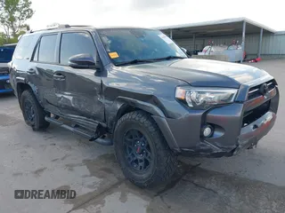 2020 Toyota 4Runner SR5 with VIN JTEZU5JR1L5223785, listed as a IAAI auction lot 42104940 with 60,498 mi miles and . Bid and sale history available at DreamBid. Image 1.