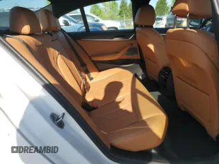 2022 BMW 5 Series 530i xDrive z VIN WBA13BJ00NCJ40607, wystawiony jako Copart lot #54605845 z przebiegiem 27 920 mil mil oraz Szkoda całkowita • Salvage title. Historia ofert i sprzedaży dostępna na DreamBid. Obrazek 10.