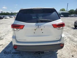 2017 Toyota Highlander XLE with VIN 5TDKZRFH3HS521741, listed as a Copart auction lot 55981365 with 91,680 mi miles and Salvage title. Bid and sale history available at DreamBid. Image 6.