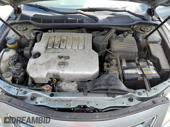 2008 Toyota Camry LE z VIN 4T1BK46K88U575417, wystawiony jako Copart lot #59084185 z przebiegiem 242 347 mil mil oraz Czysty tytuł • Clean title. Historia ofert i sprzedaży dostępna na DreamBid. Obrazek 11.