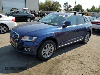 2014 Audi Q5 Premium Plus with VIN WA1LFAFP7EA050329, listed as a Copart auction lot 70219814 with 0 mi miles and Salvage Title. Bid and sale history available at carsss.com. Image 1.