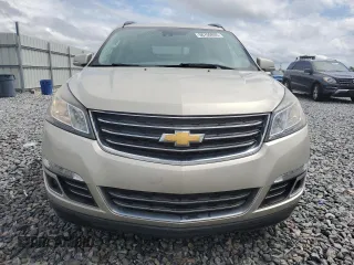 2015 Chevrolet Traverse LTZ z VIN 1GNKRJKD8FJ269524, wystawiony jako Copart lot #56700805 z przebiegiem 110 605 mil mil oraz Szkoda całkowita • Salvage title. Historia ofert i sprzedaży dostępna na DreamBid. Obrazek 5.