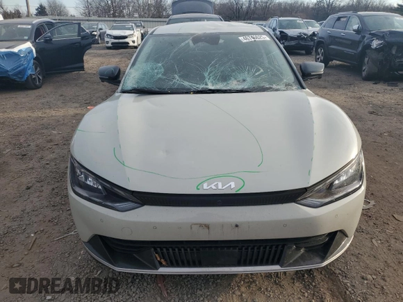 2022 Kia EV6 Wind with VIN KNDC3DLCXN5076952, listed as a Copart auction lot 46746625 with 21,488 mi miles and Salvage Title. Bid and sale history available at carsss.com. Image 5.