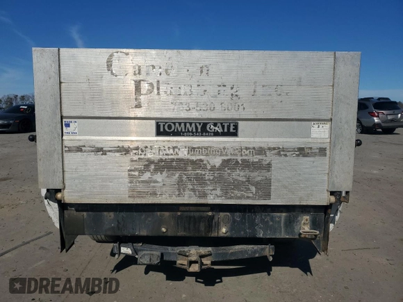 2010 Ford F-250 z VIN 1FTNF2A56AEB37460, wystawiony jako Copart lot #45498685 z przebiegiem 233 446 mil mil oraz Szkoda całkowita • Salvage title. Historia ofert i sprzedaży dostępna na DreamBid. Obrazek 6.