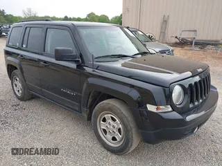 2016 Jeep Patriot Sport with VIN 1C4NJPBA8GD537851, listed as a IAAI auction lot 41996772 with 155,676 mi miles. Bid and sale history available at carsss.com. Image 1.