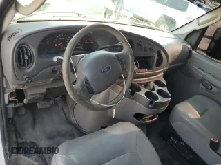 2008 Ford Econoline Cargo Commercial with VIN 1FTNE24L48DA10865, listed as a Copart auction lot 70858474 with 177,770 mi miles and Salvage Title. Bid and sale history available at DreamBid. Image 8.