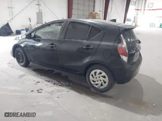 2016 Toyota Prius c One with VIN JTDKDTB33G1121860, listed as a IAAI auction lot 41710564 with 77,184 mi miles. Bid and sale history available at carsss.com. Image 3.