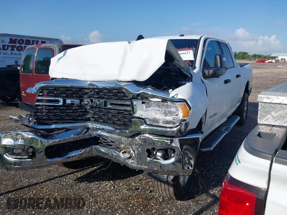 2024 Ram 2500 Big Horn with VIN 3C6UR5DJ3RG366512, listed as a IAAI auction lot 42509617 with 17,854 mi miles and . Bid and sale history available at DreamBid. Image 17.