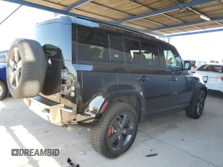2020 Land Rover Defender X z VIN SALEX7EU7L2021063, wystawiony jako Copart lot #67714994 z przebiegiem 35 534 mil mil oraz Szkoda całkowita • Salvage title. Historia ofert i sprzedaży dostępna na DreamBid. Obrazek 3.