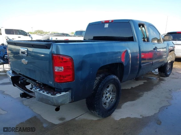 2008 Chevrolet Silverado 1500 Work Truck with VIN 1GCEC19C98Z329187, listed as a IAAI auction lot 41995593 with 139,172 mi miles. Bid and sale history available at carsss.com. Image 4.