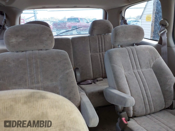 2001 Toyota Sienna LE with VIN 4T3ZF13C91U350273, listed as a IAAI auction lot 41880749 with 289,542 mi miles. Bid and sale history available at carsss.com. Image 8.