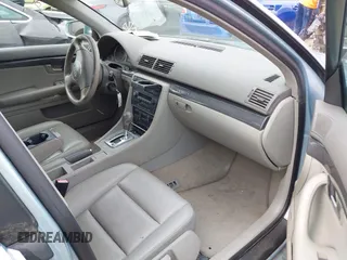 2004 Audi A4 1.8T z VIN WAULC68EX4A110705, wystawiony jako IAAI lot #42466648 z przebiegiem 163 799 mil mil oraz . Historia ofert i sprzedaży dostępna na DreamBid. Obrazek 5.
