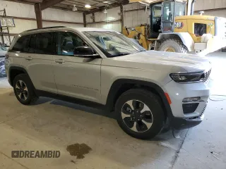 2024 Jeep Grand Cherokee with VIN 1C4RJYB65RC133675, listed as a Copart auction lot 60550065 with 51,137 mi miles and Clean title. Bid and sale history available at DreamBid. Image 4.