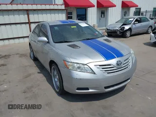2008 Toyota Camry LE z VIN 4T4BE46K28R022940, wystawiony jako IAAI lot #42118279 z przebiegiem 159 193 mil mil oraz . Historia ofert i sprzedaży dostępna na DreamBid. Obrazek 1.