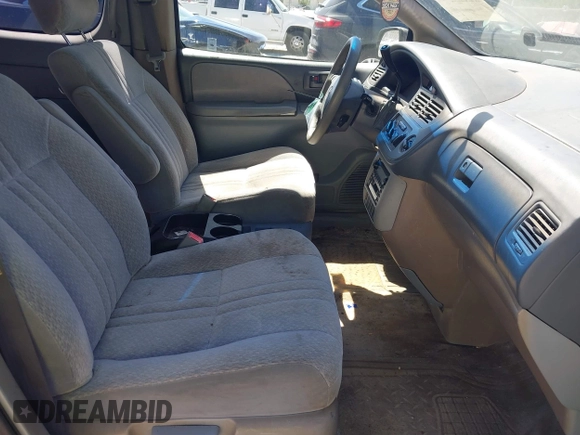 2002 Toyota Sienna CE with VIN 4T3ZF19C92U435896, listed as a IAAI auction lot 41822799 with 201,238 mi miles. Bid and sale history available at carsss.com. Image 5.