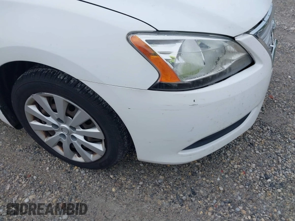 2015 Nissan Sentra S with VIN 3N1AB7AP0FY375472, listed as a IAAI auction lot 42211392 with 207,510 mi miles. Bid and sale history available at carsss.com. Image 14.