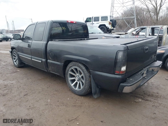 2004 Chevrolet Silverado 1500 Work Truck with VIN 1GCEC19X94Z322009, listed as a IAAI auction lot 41512046 with 146,433 mi miles. Bid and sale history available at carsss.com. Image 3.