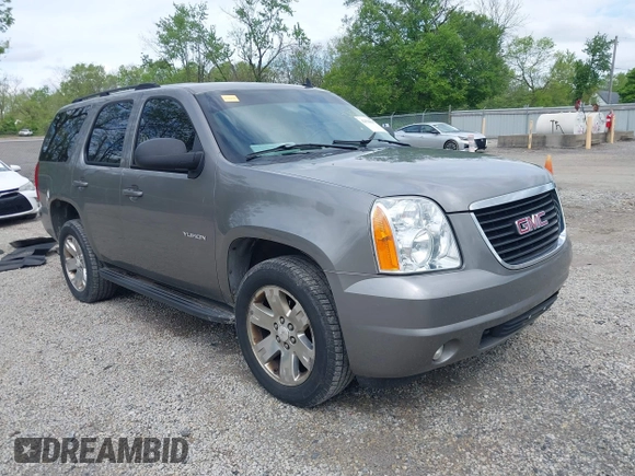 2007 GMC Yukon SLT z VIN 1GKFK13077R129885, wystawiony jako IAAI lot #42184207 z przebiegiem 264 848 mil mil oraz . Historia ofert i sprzedaży dostępna na DreamBid. Obrazek 1.