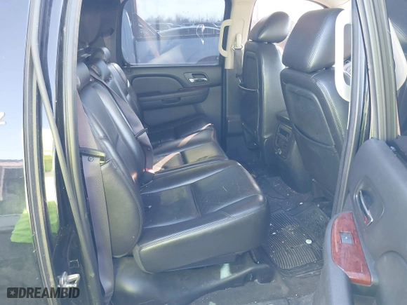 2011 Chevrolet Avalanche LTZ with VIN 3GNMCGE00BG391196, listed as a IAAI auction lot 41447134 with 248,991 mi miles. Bid and sale history available at carsss.com. Image 8.