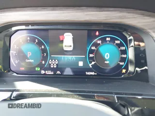 2024 Volkswagen Atlas SEL Premium R-Line z VIN 1V2FR2CA2RC551914, wystawiony jako IAAI lot #42028289 z przebiegiem 16 240 mil mil oraz . Historia ofert i sprzedaży dostępna na DreamBid. Obrazek 7.