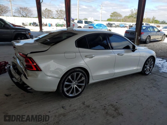 2020 Volvo S60 Momentum with VIN 7JR102FK2LG030977, listed as a Copart auction lot 41312734 with 39,308 mi miles. Bid and sale history available at carsss.com. Image 3.