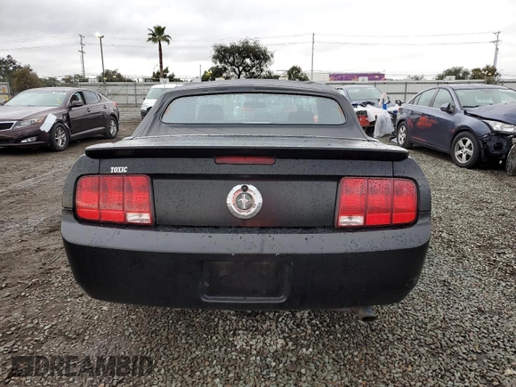 2008 Ford Mustang Deluxe with VIN 1ZVHT84N185177814, listed as a Copart auction lot 45242815 with 147,380 mi miles and Clean Title. Bid and sale history available at carsss.com. Image 6.