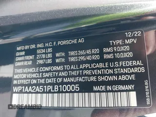2023 Porsche Macan with VIN WP1AA2A51PLB10005, listed as a IAAI auction lot 41414974 with 15,955 mi miles. Bid and sale history available at carsss.com. Image 9.