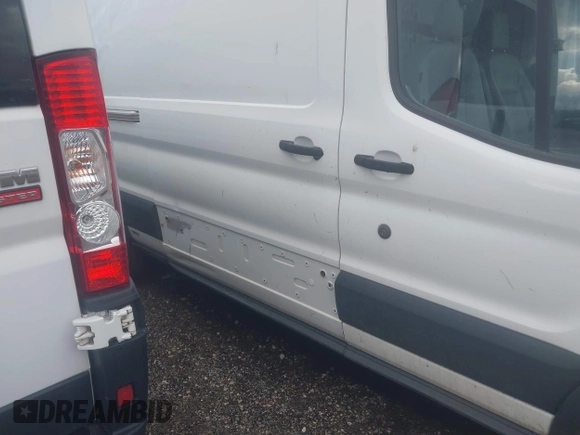 2017 Ford Transit with VIN 1FTYR3XMXHKA94214, listed as a IAAI auction lot 41640064 with 213,901 mi miles and . Bid and sale history available at DreamBid. Image 6.